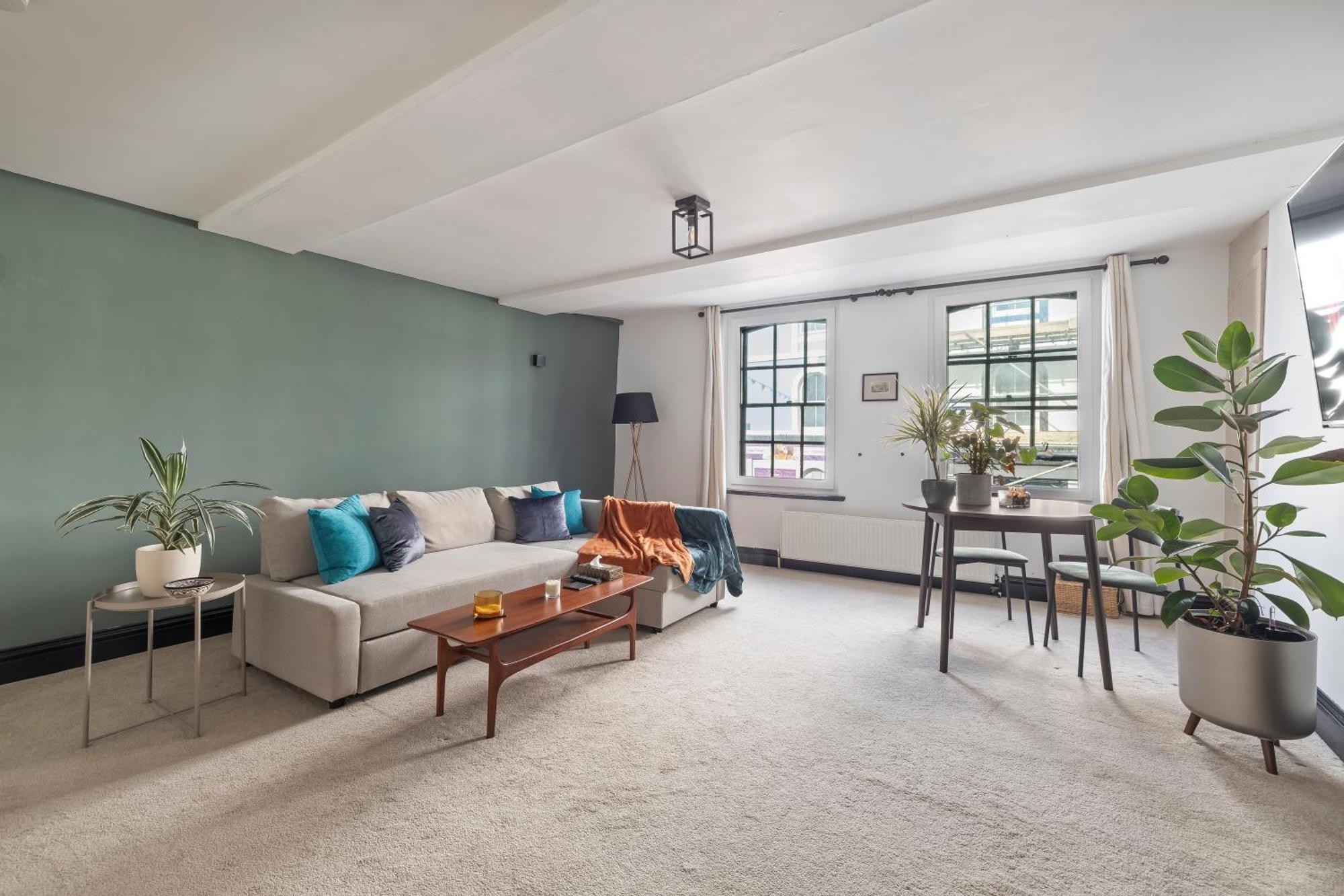 Apartment Timeless 400-Year-Old Historic Flat